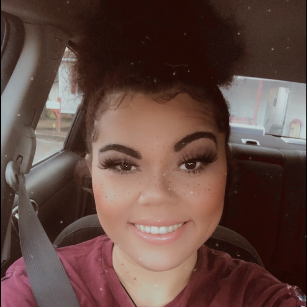 Meet your Posher, Hailee